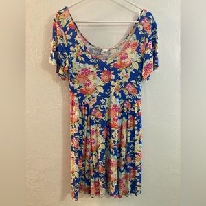 Women’s Juniors Volcom Floral dress, Size S